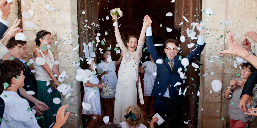 Sortie de cérémonie de mariage