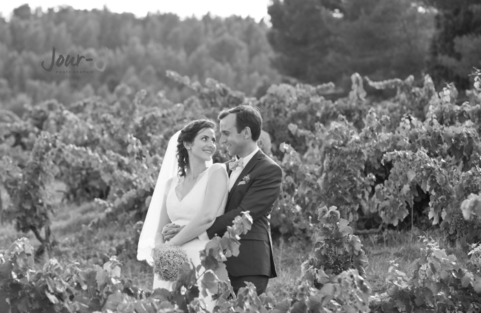 photographe-mariage-provence-photo-couple-Château-la-Tour-Vaucros-jour-j-photographie