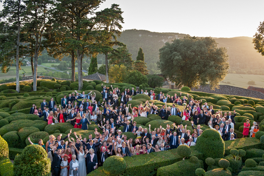 photo de groupe dans les jardins de marqueyssac par le photographe sacha héron / jour-j-photographie